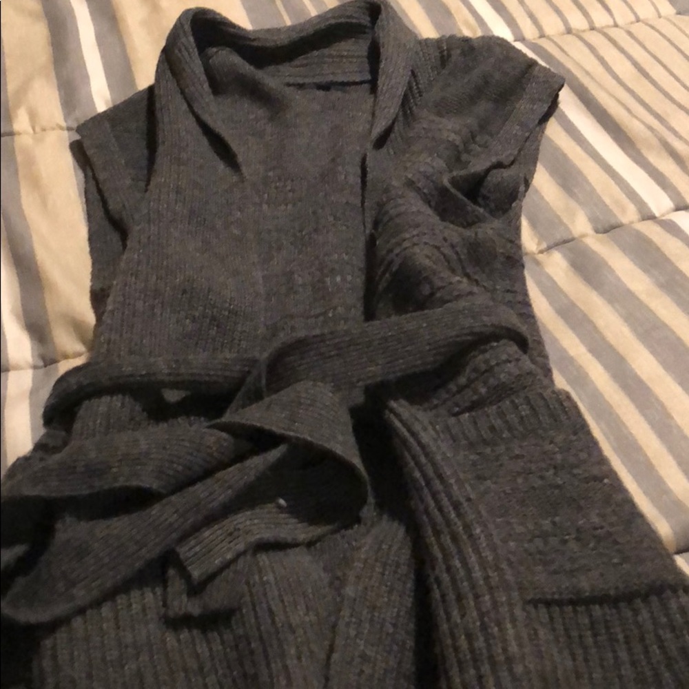 Gap vest